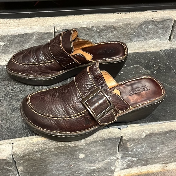 BORN Clogs - Picture 4 of 6